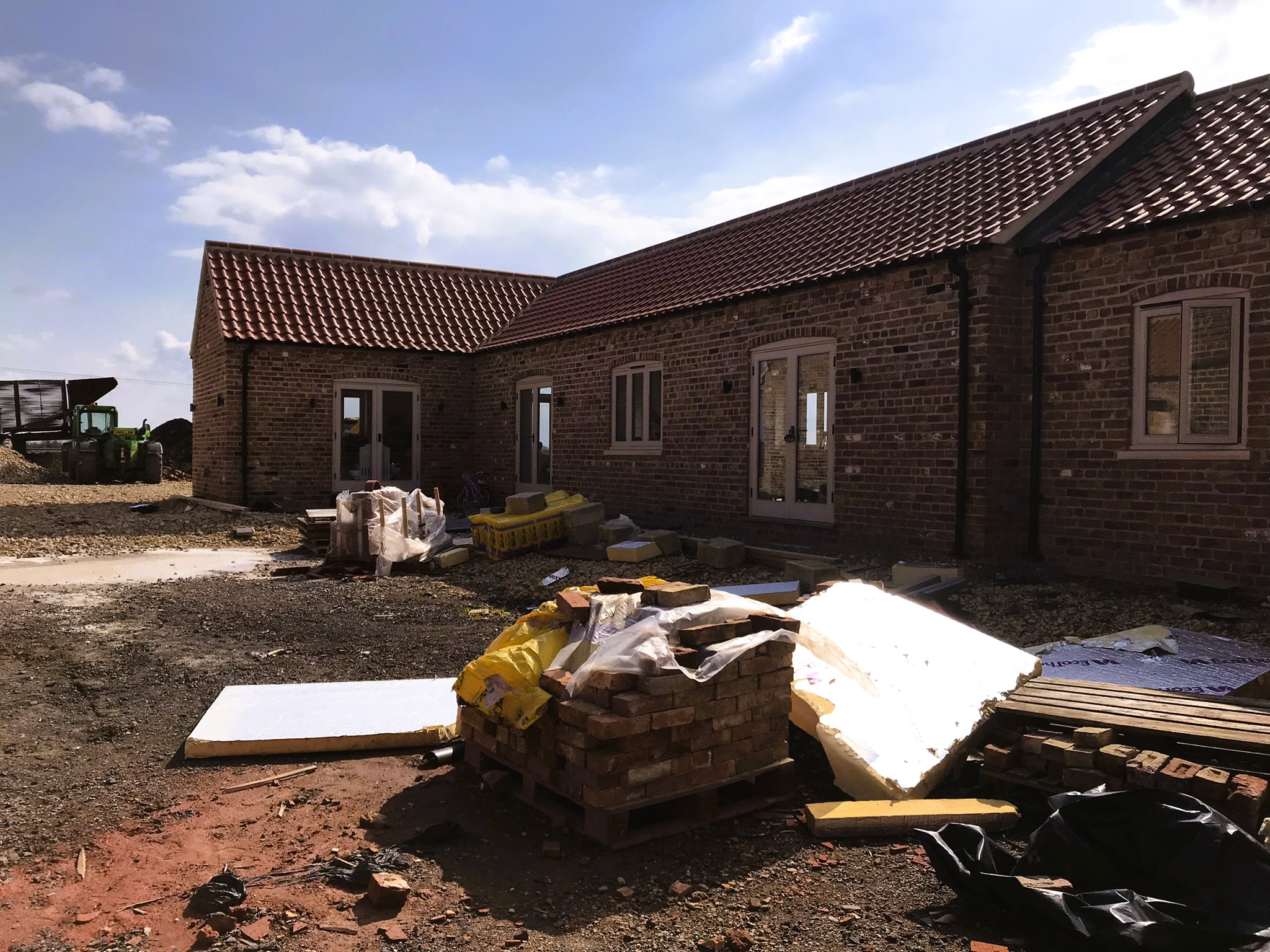 Lincolnshire Barn Conversion Garden with Seasonal Beauty. Low maintenance garden design near Sleaford and Spalding